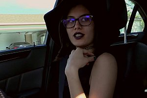 少妇扒开小泬让我添18